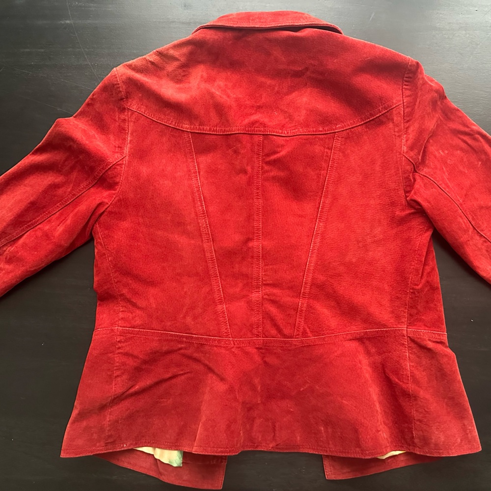 Elegant Red Suede Women's Blazer - Picture 6 of 11
